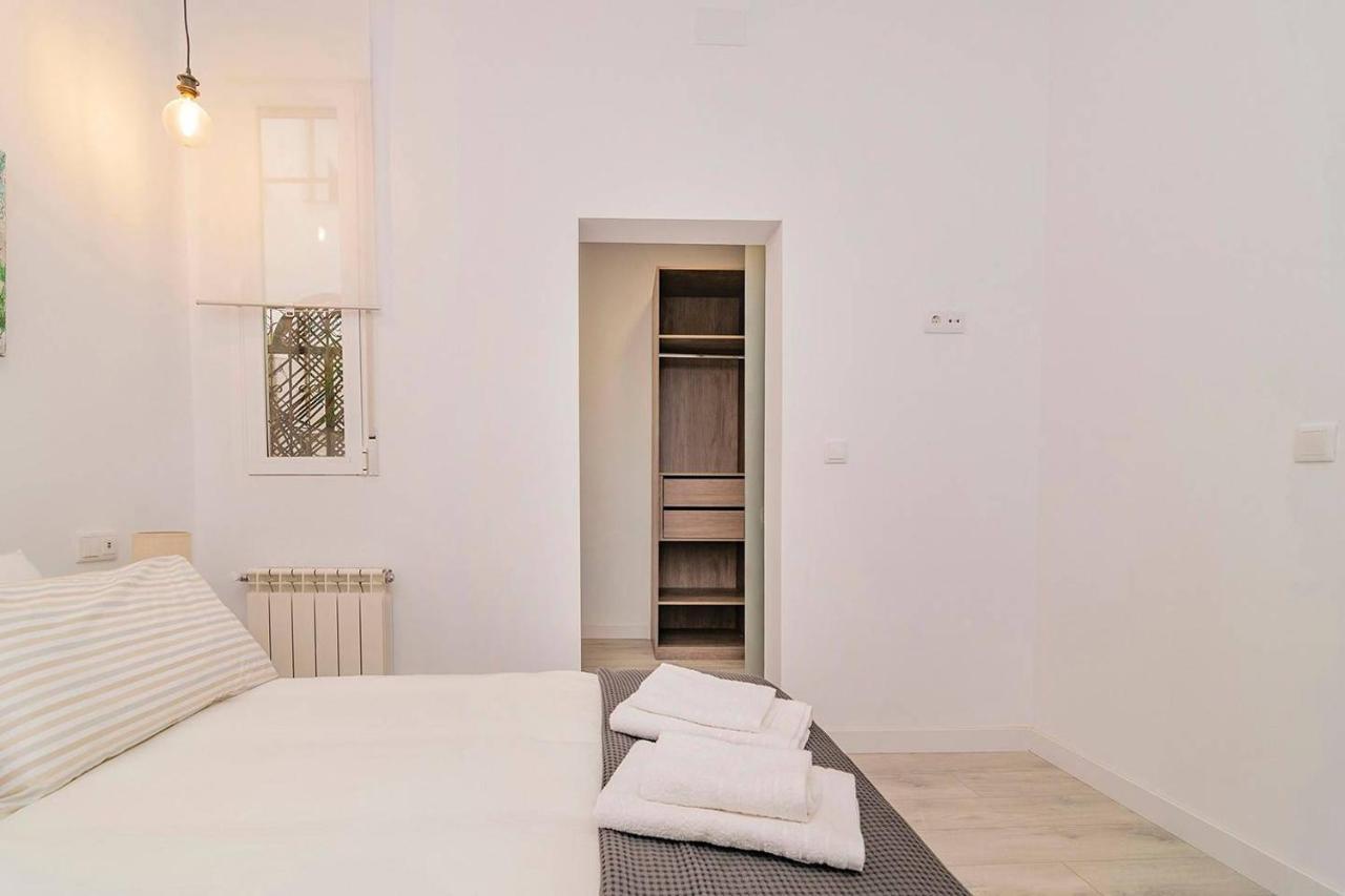 Apartment With Balconies In La Latina By Batuecas — Photos 2