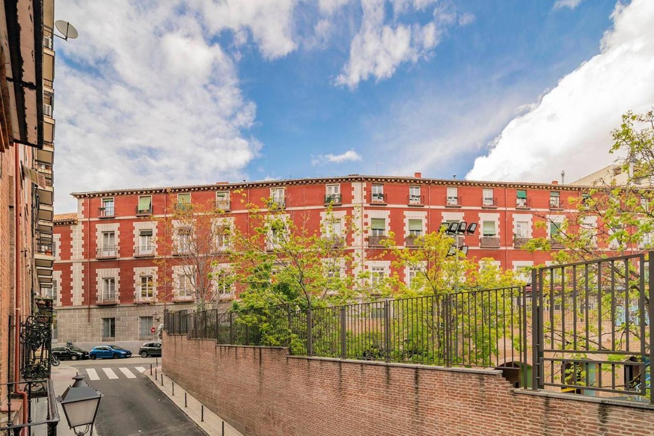 Apartment With Balconies In La Latina By Batuecas, Madrid